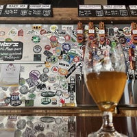 Foto tirada no(a) Thirsty Monk Brewery &amp;amp; Pub por Carrie B. em 4/3/2022