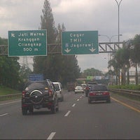 Review Gerbang Tol Jati Asih 1