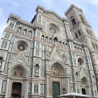 Photo taken at Cattedrale di Santa Maria del Fiore by Dinorah P. on 9/22/2015