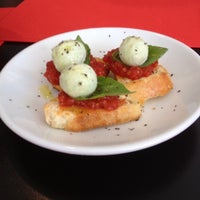 11/7/2012 tarihinde Andrea L.ziyaretçi tarafından Cucina Simpatica'de çekilen fotoğraf