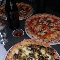 Снимок сделан в Tutta Bella Neapolitan Pizzeria пользователем mem 8/15/2020