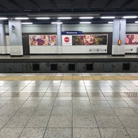 รูปภาพถ่ายที่ Gautrain Rosebank Station โดย khumbelo m. เมื่อ 8/10/2017