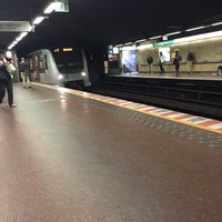 Photo taken at Metro Lijn 1 / Métro Ligne 1 (MIVB / STIB) by Marietje💃 on 8/25/2015