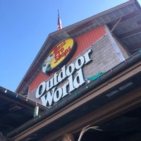 Photo taken at Bass Pro Shops by Jonathan Y. on 12/26/2020