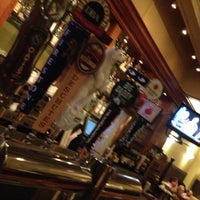 Foto diambil di Astaria Restaurant &amp;amp; Bar oleh Reyes S. pada 2/14/2013