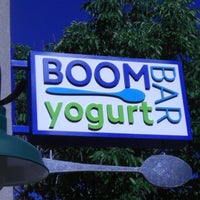 5/31/2013 tarihinde Mitch C.ziyaretçi tarafından Boom Yogurt Bar'de çekilen fotoğraf