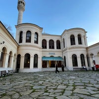 Photo taken at Küçük Mecidiye Camii by Muzaffer U. on 12/17/2022