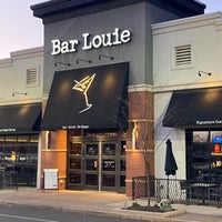 รูปภาพถ่ายที่ Bar Louie โดย George D. เมื่อ 12/4/2022