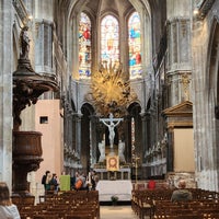 Photo taken at Église Saint-Merri by Santiago T. on 10/28/2022