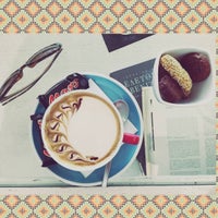 3/26/2017 tarihinde Biscotto Cafe - Μπισκότο Καφέziyaretçi tarafından Biscotto Cafe'de çekilen fotoğraf