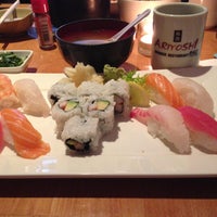 Das Foto wurde bei Ariyoshi Japanese Restaurant von Levina T. am 4/15/2013 aufgenommen