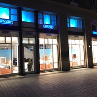 Rimowa Flagship Store Now Closed Luggage Store
