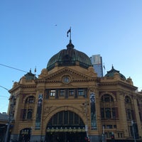 Photo taken at Flinders Street Station by Kenny on 10/12/2016