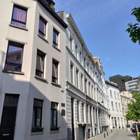 Photo taken at Rue Philippe de Champagnestraat by Ronx R. on 5/19/2023