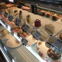Foto scattata a Chiffon Cake 日式戚風專賣店 da Catherine T. il 6/28/2018