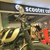 Das Foto wurde bei Scooter Coffee von Scooter Coffee am 4/6/2017 aufgenommen