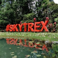Photo taken at Skytrex Adventure Park by Icey on 11/4/2018