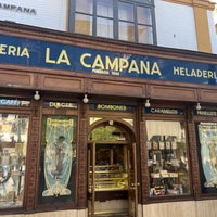 Photo taken at Confitería La Campana by Claudia M. on 4/25/2023