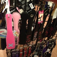 Foto tomada en The Tool Shed: An Erotic Boutique  por Zac M. el 12/9/2012