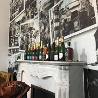 10/5/2017 tarihinde Inge T.ziyaretçi tarafından Boutique Champagne Janisson Baradon'de çekilen fotoğraf