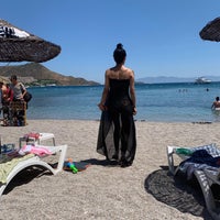 Das Foto wurde bei Poseidon Beach Club von zümral k. am 7/8/2019 aufgenommen