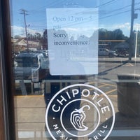 Photo taken at Chipotle Mexican Grill by Jason C. on 7/12/2022