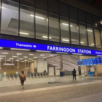 Photo taken at Farringdon Railway Station (ZFD) by Mook han K. on 2/19/2023