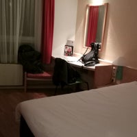 Photo taken at ibis Köln Centrum by Aqua on 1/28/2017