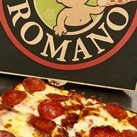 Foto tirada no(a) Papa Romano&amp;#39;s Pizza &amp;amp; Mr. Pita por Papa R. em 12/21/2017