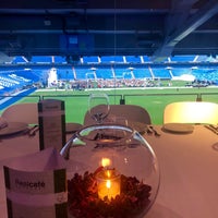 Foto diambil di Real Café Bernabéu oleh Alberto A. pada 7/4/2019