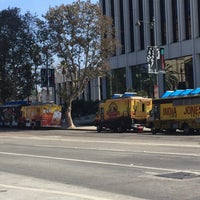 Photo taken at Miracle Mile Food Trucks by Maru T. on 9/27/2018