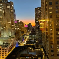 Foto scattata a Residence Inn Chicago Downtown/River North da Deb G. il 10/28/2022