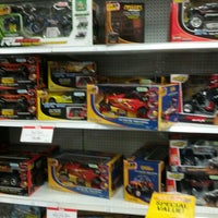 Photo taken at Toys&quot;R&quot;Us by Jhevante L. on 11/23/2012