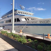 Foto diambil di Mystic Blue Cruises oleh natsumi pada 4/20/2017