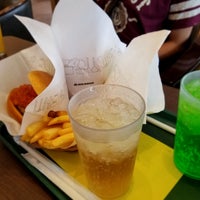 Photo taken at MOS Burger by ぁぱ (. on 8/17/2018