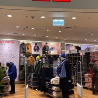 Photo taken at UNIQLO by Alex C. on 12/28/2021