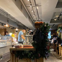 Photo taken at Le Pain Quotidien by Alex C. on 12/18/2021