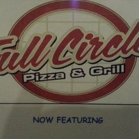 Foto tirada no(a) Full Circle Pizza &amp;amp; Grill por fred r. em 11/18/2012