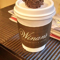 Das Foto wurde bei Winans Chocolates &amp;amp; Coffees von Brandy S. am 5/2/2014 aufgenommen