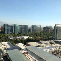 Foto tirada no(a) Courtyard by Marriott Santiago Las Condes por Dieguiroo M. em 2/2/2019