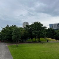 Photo taken at 芝浦中央公園 by 미스터리 on 7/12/2023