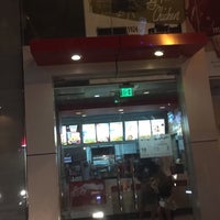 Photo taken at KFC by Saood 🇶🇦 A. on 4/21/2018