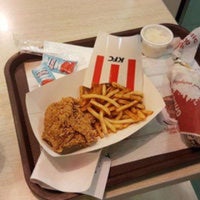 Photo taken at KFC by Saood 🇶🇦 A. on 6/29/2018