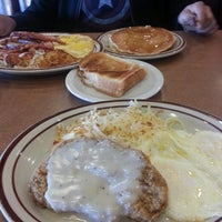 Photo taken at Denny&amp;#39;s by Juana E. on 3/25/2013