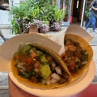 Foto scattata a Los Tacos No. 1 da Kat P. il 9/18/2023