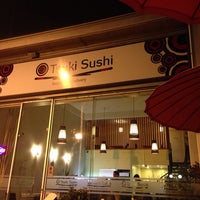 Foto tirada no(a) Tsuki Sushi por Rocío R. em 2/22/2014