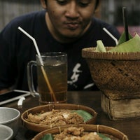 Review Lesehan Aldan Gejayan