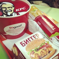Foto scattata a KFC da Natalie il 12/28/2012