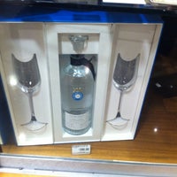 Photo taken at Draeger&amp;#39;s Market by Jorge L. on 12/4/2013