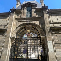 Photo taken at Musée Carnavalet by Adelina D. on 6/5/2023